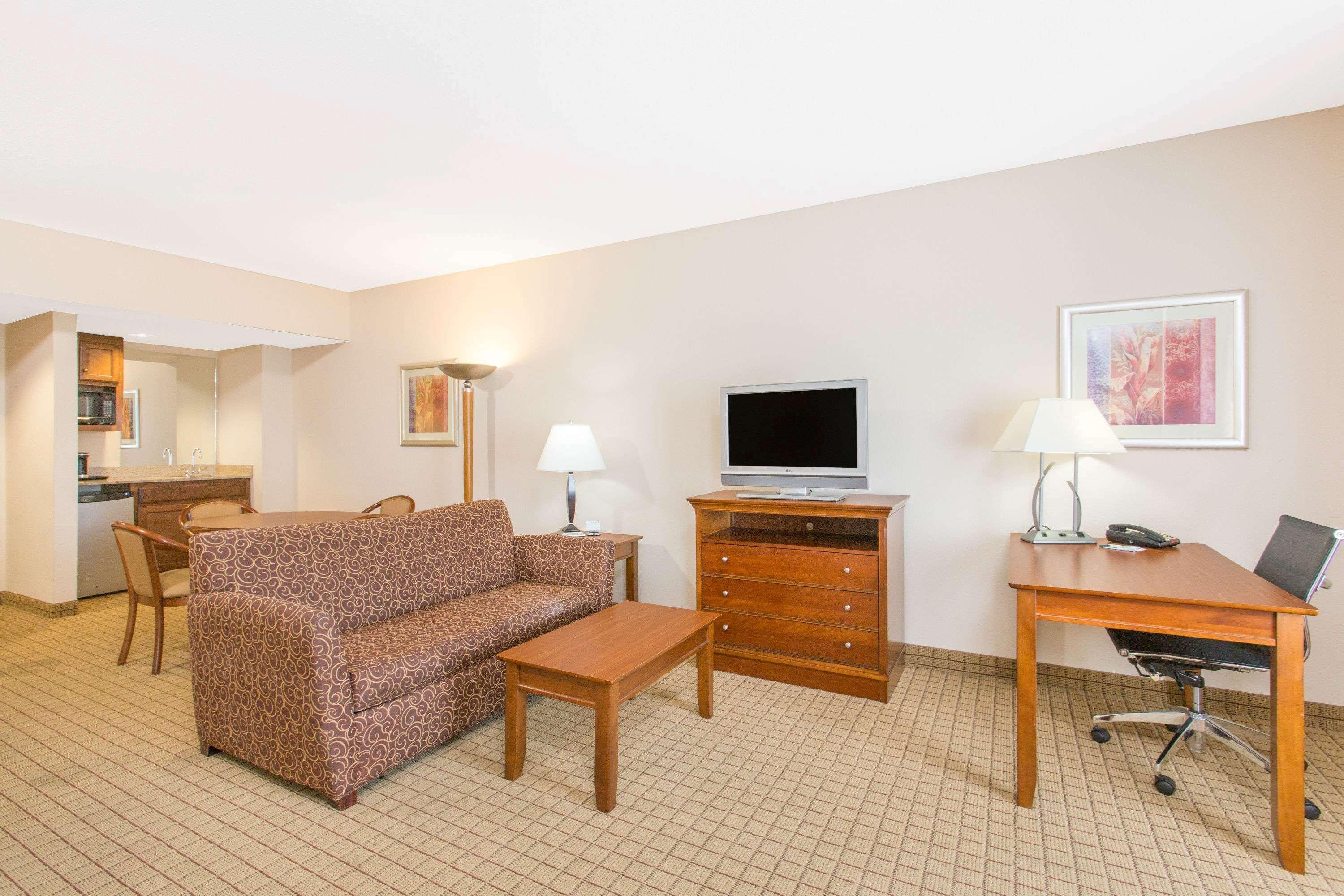 วินเกต บาย วินด์แฮม ซาวานนาห์ แอร์พอร์ต Hotel ภายนอก รูปภาพ